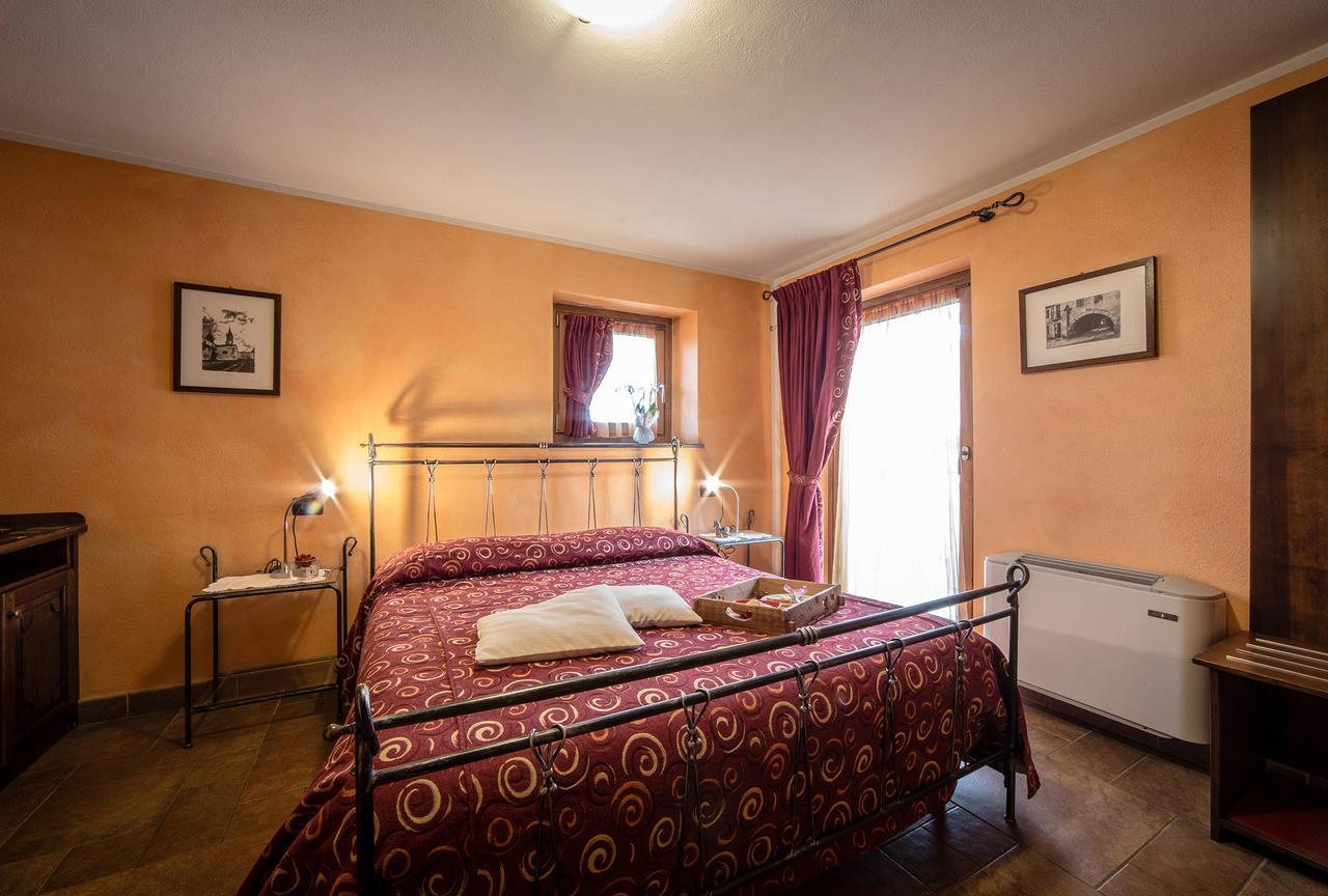 Bed and Breakfast Lo Teisson Pollein Екстер'єр фото